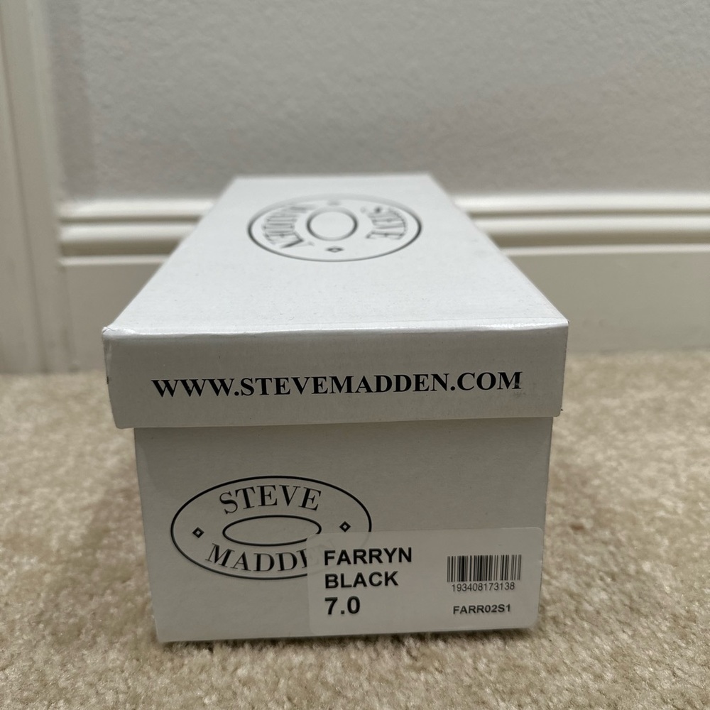 Steve Madden sandals